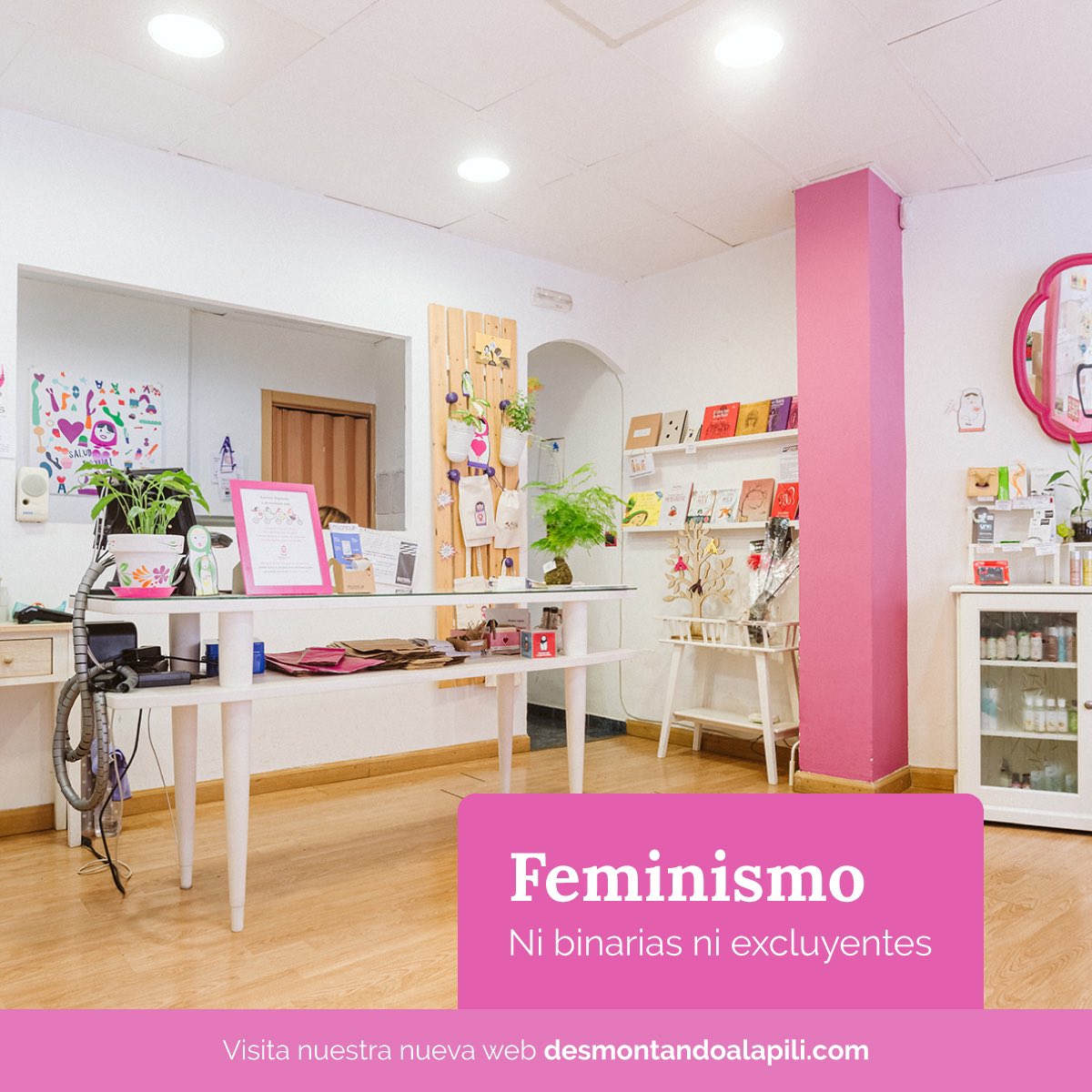 El segundo de nuestros 4 pilares es el #Feminismo. Así, queremos desmontar el sistema sexo/género hegemónico y facilitar que cada persona construya su sexualidad en libertad. Visita nuestra nueva web para saber más de nuestros pilares

desmontandoalapili.com/nosotras/#filo…