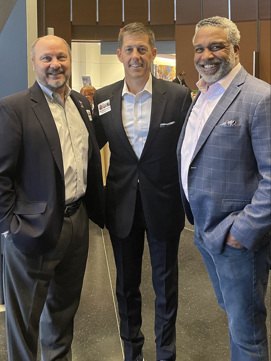 adamcwalker27's tweet photo. What a great #ChickfilAKickOff reception last night and looking forward to great game.  ⁦@theACC⁩ ⁦@CFAPeachBowl⁩ ⁦@CFBPlayoff⁩ ⁦@cfbhall⁩ ⁦@andreforatlanta⁩ ⁦@ClemsonPrez⁩ ⁦@GTToddStansbury⁩ https://t.co/9JzOc2p7qM