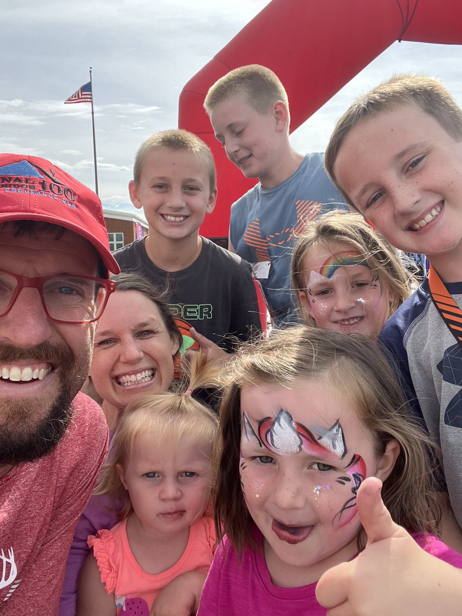 ThadStillRuns's tweet photo. In honor of my birthday, some of you can have the day off &amp; we’ll call it #LaborDay. All I ask is that you please tell someone you love them &amp; do something kind for someone today! https://t.co/8ePtPAqJ52
