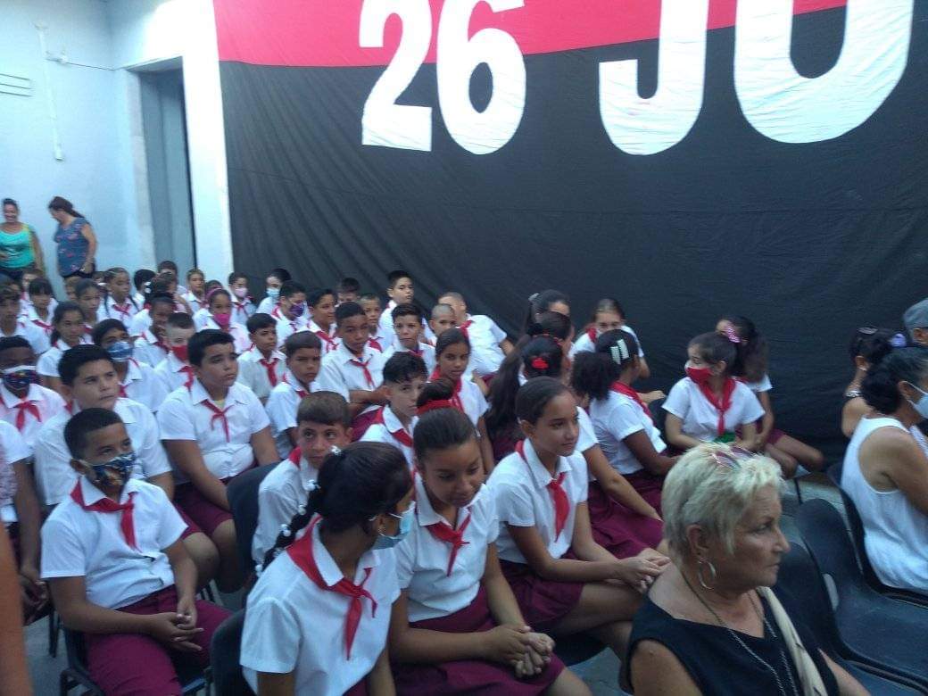 allendefidel1's tweet photo. #Matanzas en #CubaEduca 🇨🇺 Nuevas inversiones y mantenimientos constructivos, calidad y preparación de los claustros, horizontes de este nuevo curso escolar #CubaPorLaPaz 
@SuselyMorfaG y @mariofsabines visitan instituciones educativas 🇨🇺 https://t.co/xV5BrZPc1E