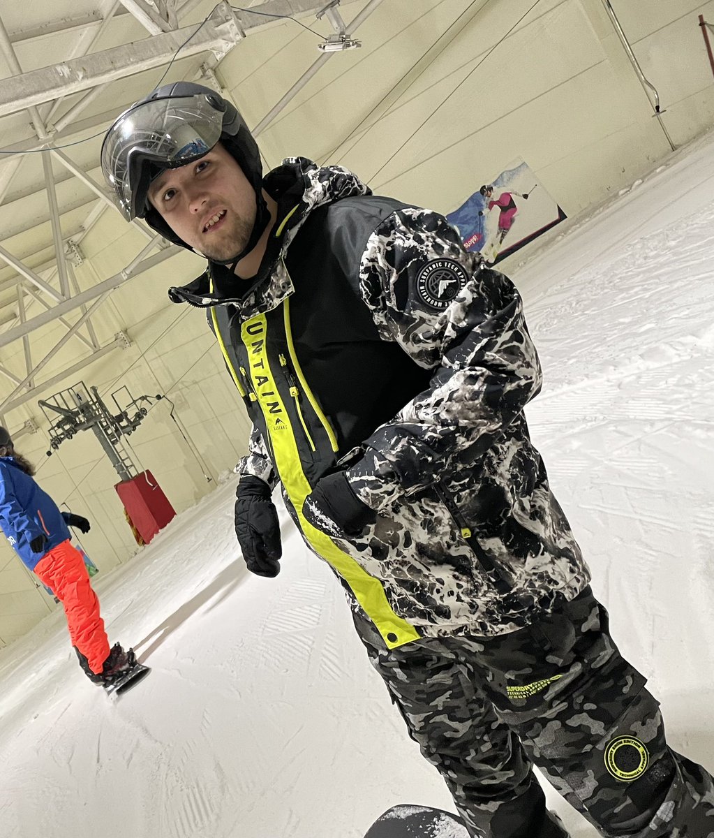 carolandherboys's tweet photo. A great Monday morning, on the snow with my boy! Look at that smile! Only possible because of @dsuksnowsport (James) and also Max from @SnowCampInfo Thanks guys
#AdaptiveSnowsports #PowerOfPowder #AWorldOfOpportunity #SheerJoy https://t.co/YUkXd8xVR3