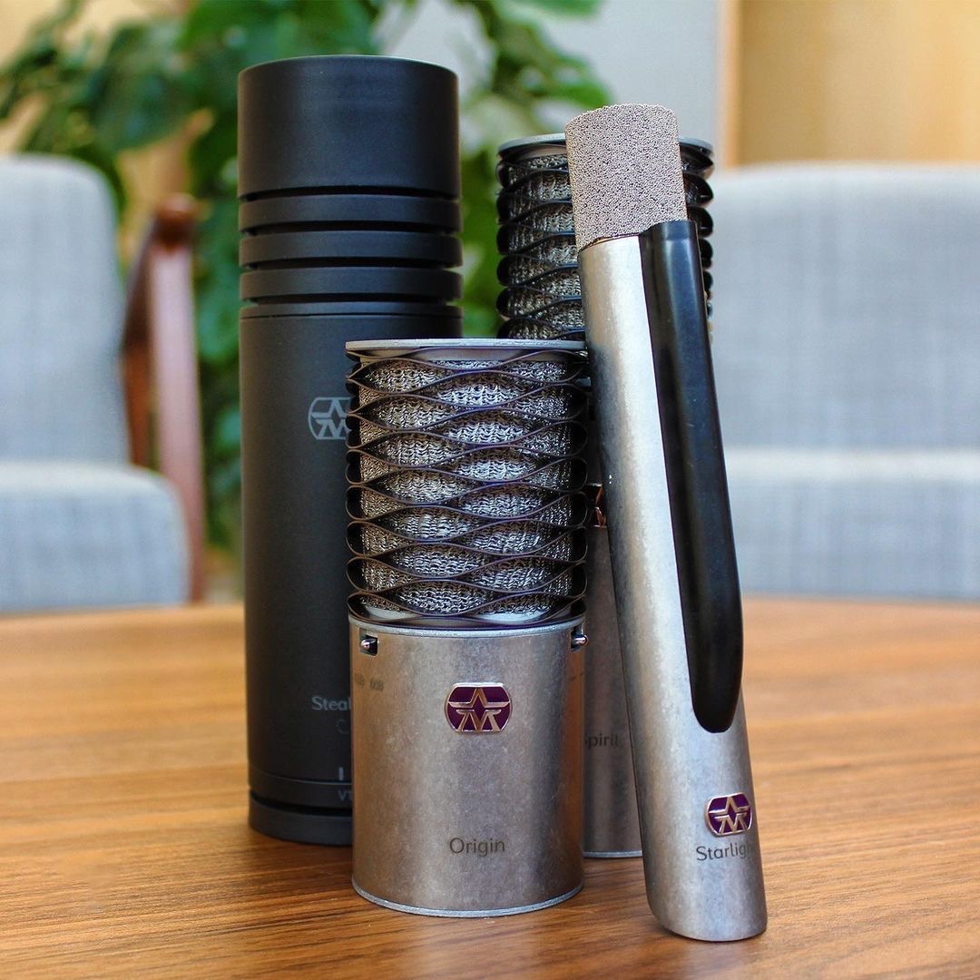 Aston_Mics's tweet photo. An impressive collection of mics if you ask us😁

📸: @ten87studios

#micmonday #miclocker #mic #microphone #astonmicrophones https://t.co/6ohJKZLiq4