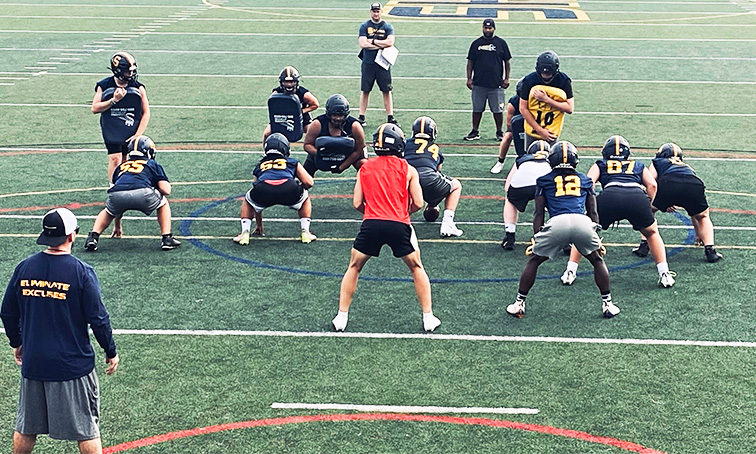 CollinsvillePrs's tweet photo. @SimsburyTrojans will certainly be challenged this fall on the gridiron. Season opens Friday at North Haven https://t.co/5FpImjVG1n #cthsfb @masters_coach https://t.co/oUbD042fKp