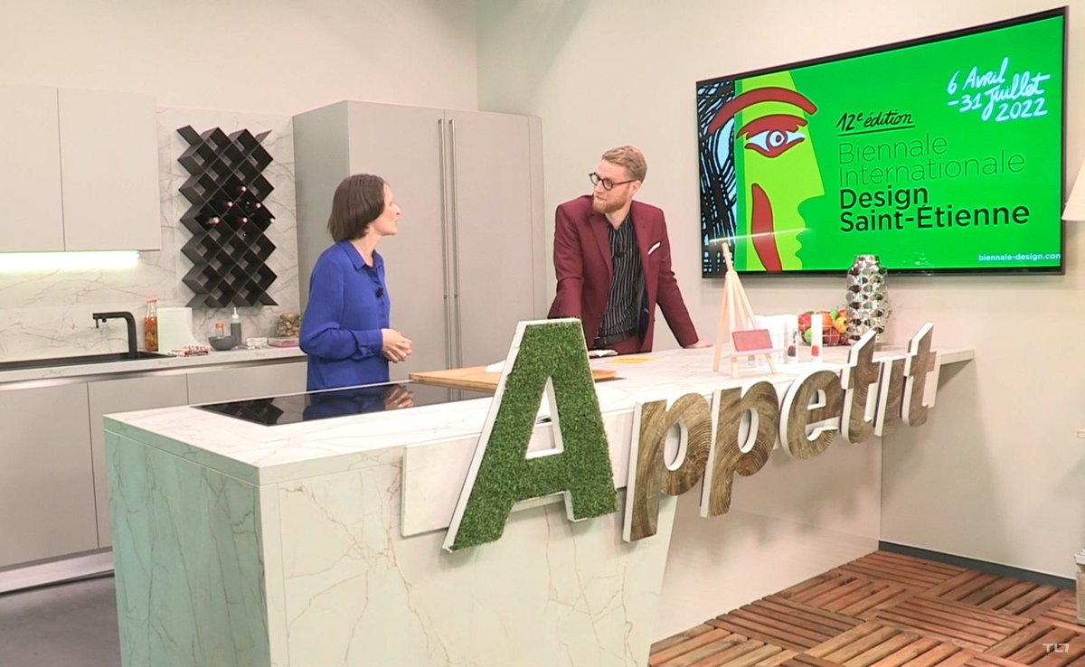 BiennaleDesign's tweet image. 🍽À l&apos;occasion de la #BiennaleDesign2022, l&apos;émission Appétit diffusée sur @tl7loire était consacrée au design culinaire. Laurent Guerrieri recevait Audrey Adellon, designer culinaire et Jérôme Bouget, présentant son travail de graffiti culinaire.

Replay : urlz.fr/j6QA