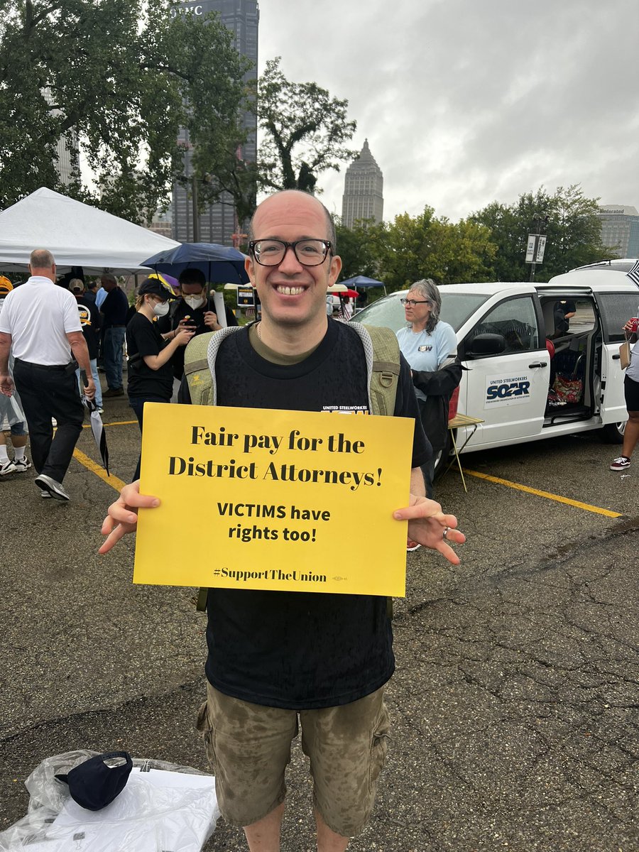 TirzAnn's tweet photo. Happy Labor Day! Today, members of the United Steelworkers union - Public Defenders &amp; District Attorneys - who are adversarial at work, are marching in solidarity to ask Allegheny County to agree to a living wage before our contract expires. #supporttheunion #fundpublicdefense https://t.co/8Y6zuJA0Ig