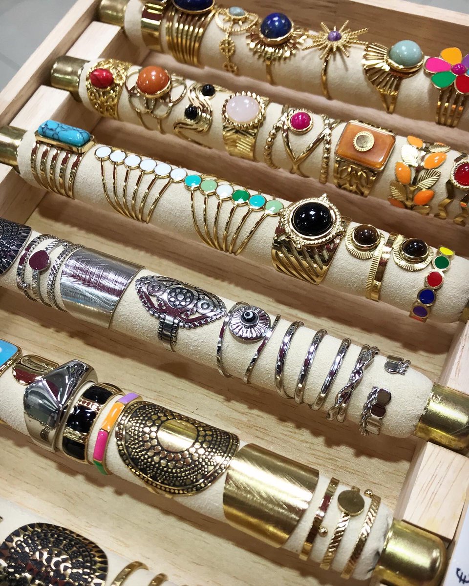 QBoniCo's tweet photo. Nueva colección de anillos de acero. Como ya  sabéis,  no se estropean aunque los mojéis . Yo no sé con cuál quedarme ¿y vosotras? 

#anillos #anillosacero  #anillosaceroinoxidable #bisuteria #complemmentos #accesorios #nuevatemporada #nuevacoleccion #qbonico #manchareal https://t.co/TAbSts2gWz
