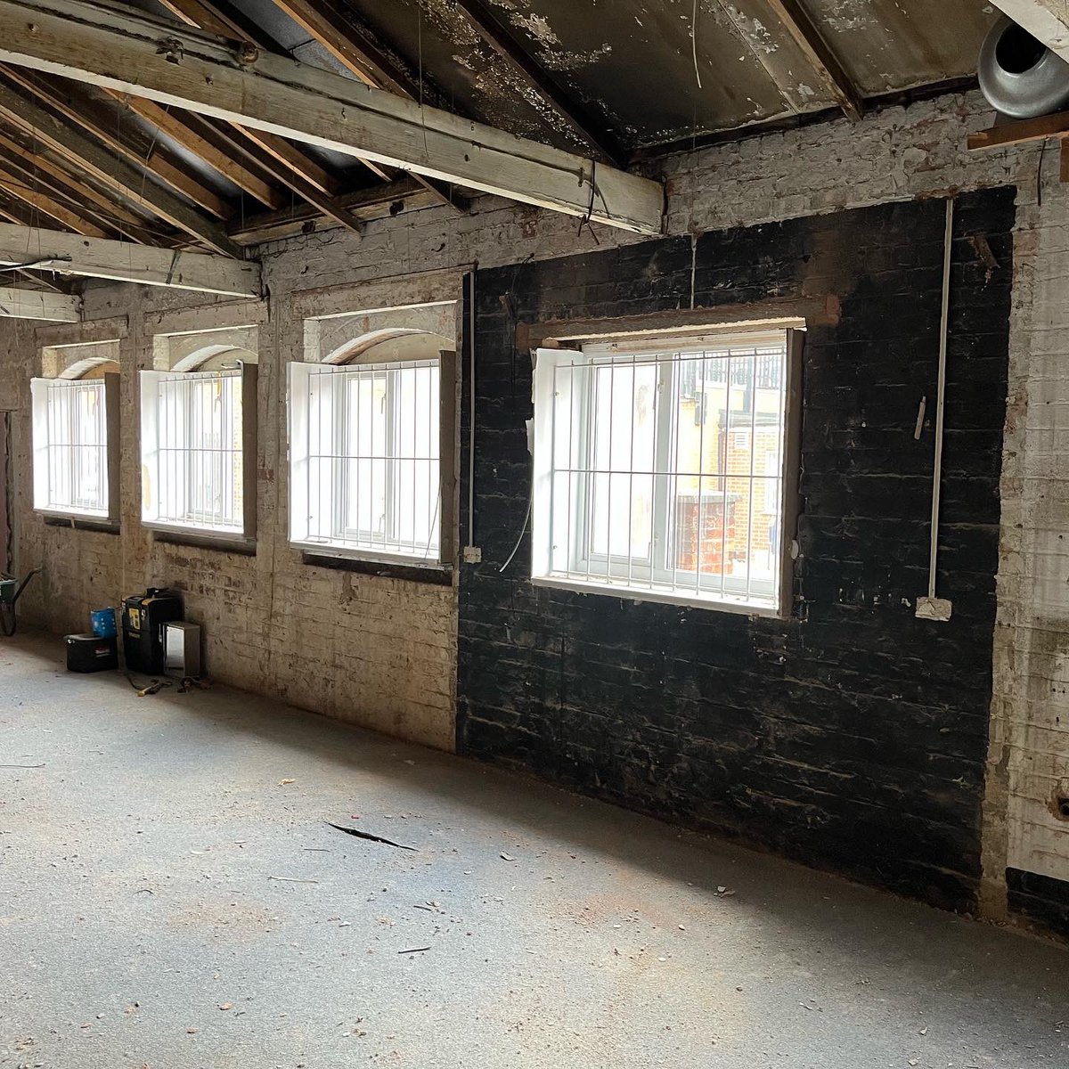 Happy Monday all!

Demolition in full swing in Earlsdon. What a great space! 😍

#newstore #newsite #newlocation #birtellis #birtellisiscoming #good #honest #natural #localbusiness #familyowned #earlsdon #coventry #warwickshire