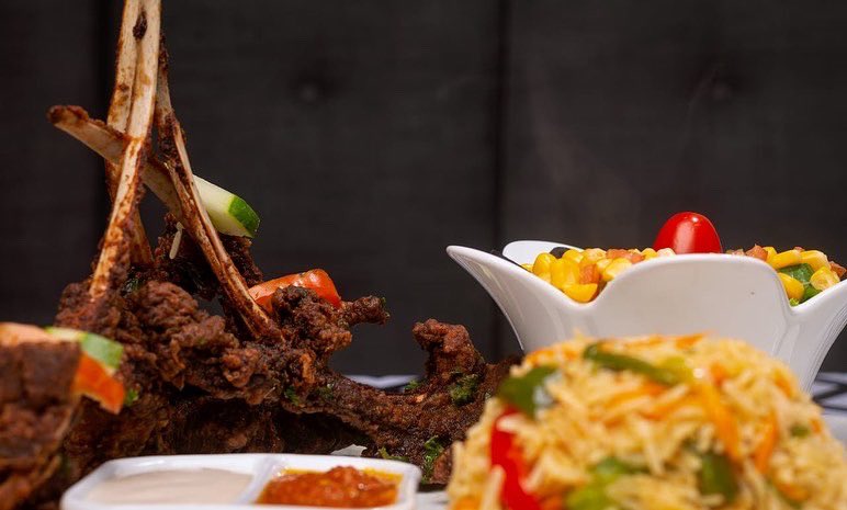 The_Grill_House's tweet photo. People say you cannot buy
happiness with money ,clearly they haven't eaten at
The Grill House restaurant 😌
#goodfood#kaduna#kadunarestaurant#restaurant#th
eqrillhouserestaurantkd#lambchops#arills#daiquiri#s https://t.co/Q1Q3QeQ7DM