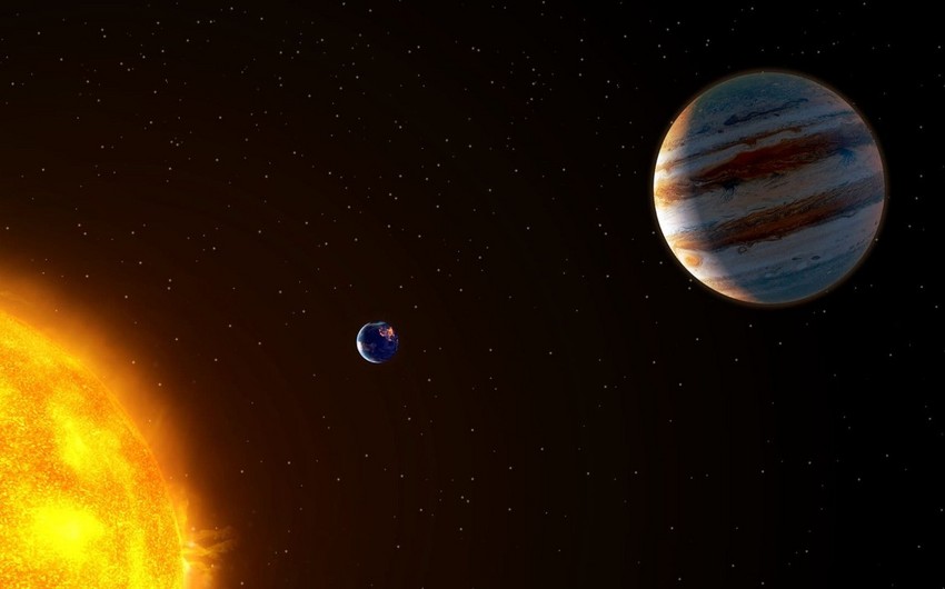 ikisahilnews's tweet photo. 🪐 #Günəş sisteminin ən #böyük planeti olan #Yupiter 2022-ci il sentyabrın 26-da #Bakı vaxtı ilə saat 23:10-da Yer və Günəşlə bir düz xətt üzərində və həmin an özünün orbitində Günəşə ən yaxın nöqtədə - perihelidə olacaq. https://t.co/GXrAiwK7xG