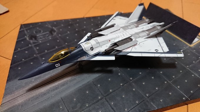 CFA-44試作機完成ー。個人的にはCFA-44と言えばこのカラー。「NO STEP」のデカールは目立たないから貼る必要なかったかも。
#144スケモ
#エースコンバット 