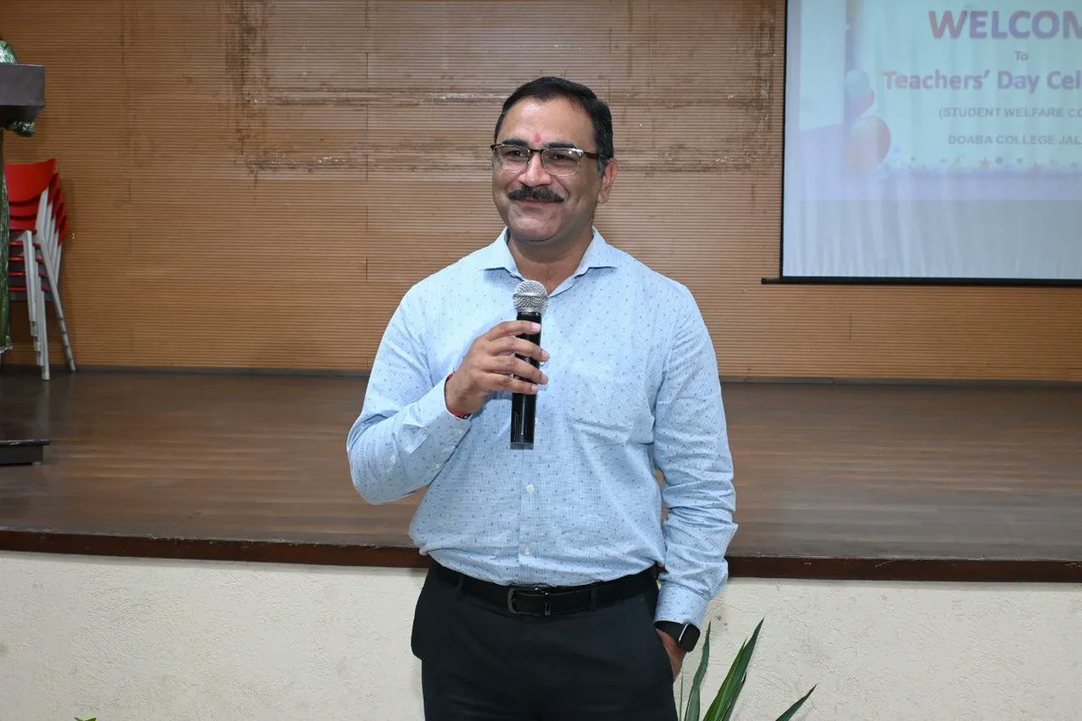 dcj_official's tweet photo. #StudentWelfareCommittee of #DoabaCollegeJalandhar celebrated #TeachersDay.  
#teachersday #teachers  #PrincipalPardeepBhandari https://t.co/ZuhdDDdkkd