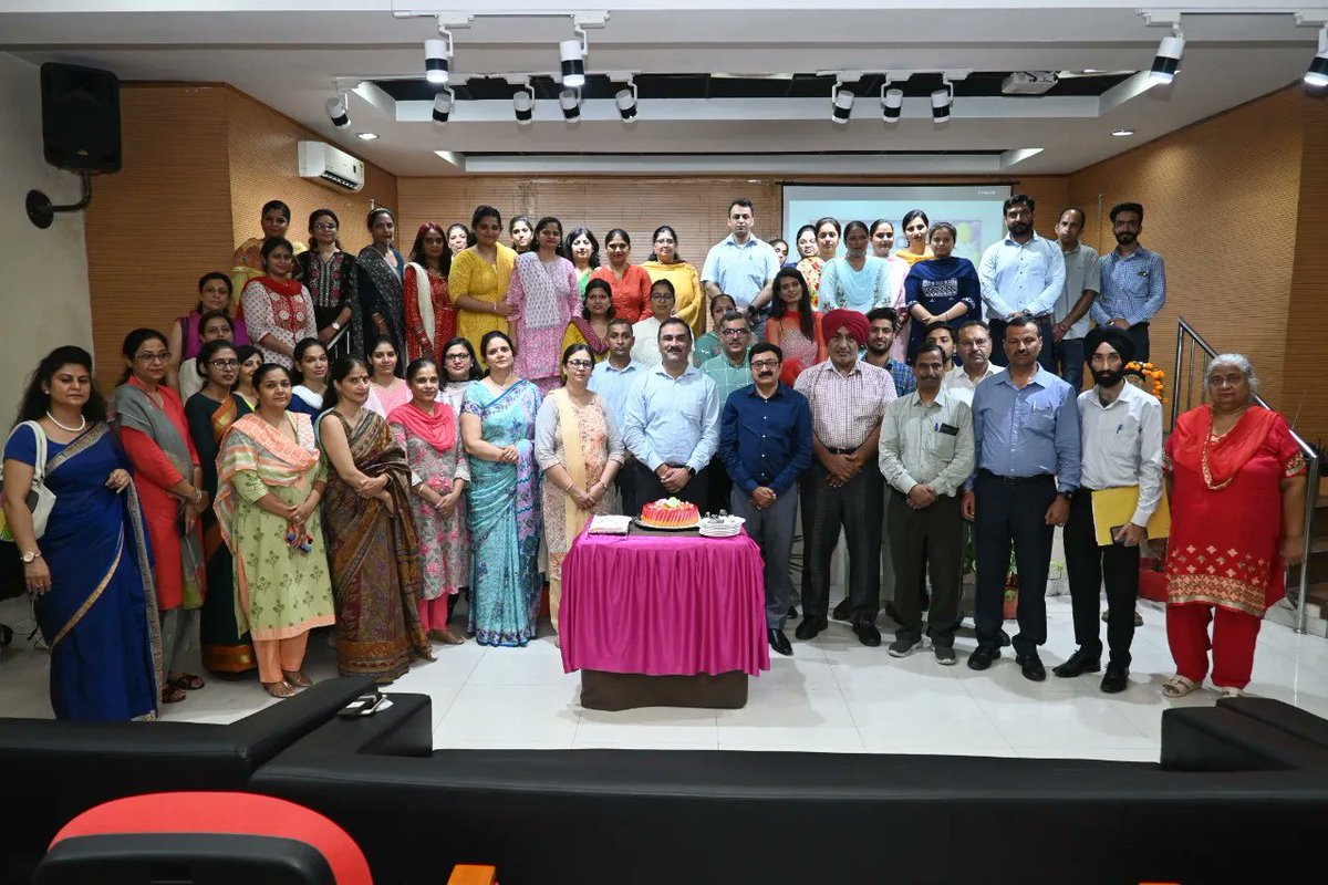 dcj_official's tweet photo. #StudentWelfareCommittee of #DoabaCollegeJalandhar celebrated #TeachersDay.  
#teachersday #teachers  #PrincipalPardeepBhandari https://t.co/ZuhdDDdkkd