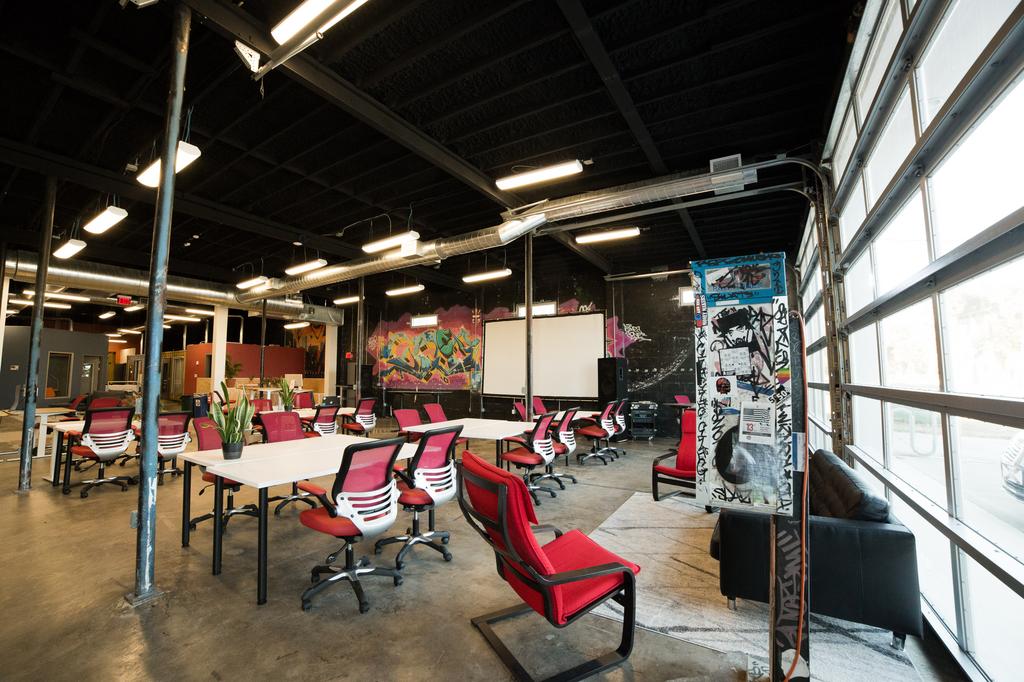 #MemberMonday In 2016, <a href="/Groundswell/">Josh and Charlene</a> was founded by 3 serial entrepreneurs &amp; Space Coast native. Today, Groundswell is a coworking-space hosting more than 30 events per year and continuing their mission of building a place where Space Coast innovators can build, grow and thrive.