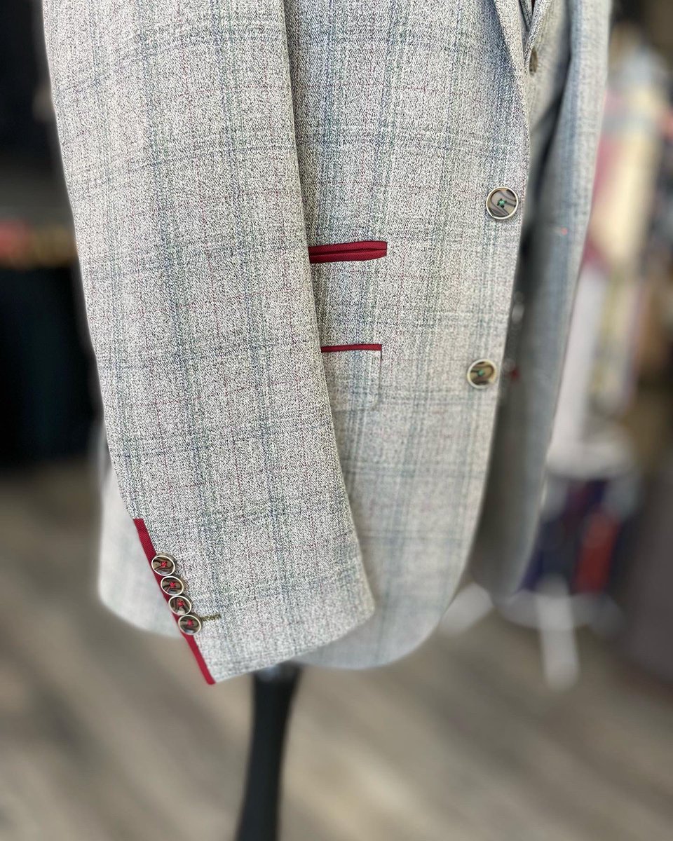 NEW ARRIVAL at our Chester store. This amazing lightweight 3 piece suit available in sizes 36-54❤️🤍#suit #tweed #check #suited #suit #groom #3piecesuit