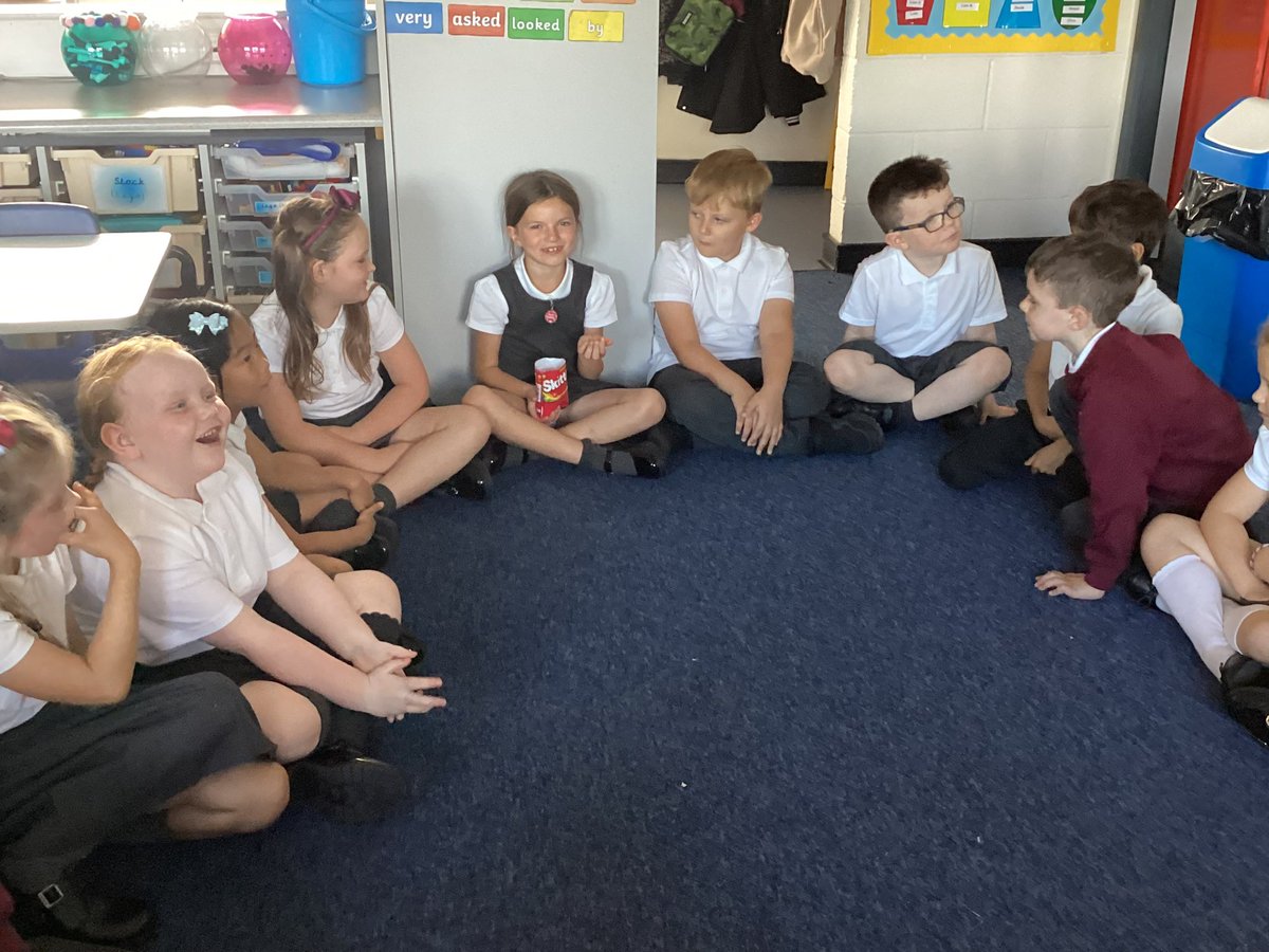 MrsEvansMLP's tweet photo. What a fabulous first day back! Weβve had lots of fun today and we especially loved taking part in our Skittles challenge to help us to find out more about one another π #fabfirstday @MabLanePri @MissStockdaleML https://t.co/DR52JHEgx8