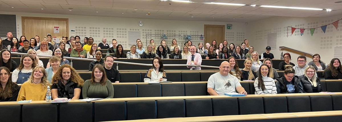 Really pleased to welcome @uhinursing Class of 2022 on the first day of their new career #AimHighland