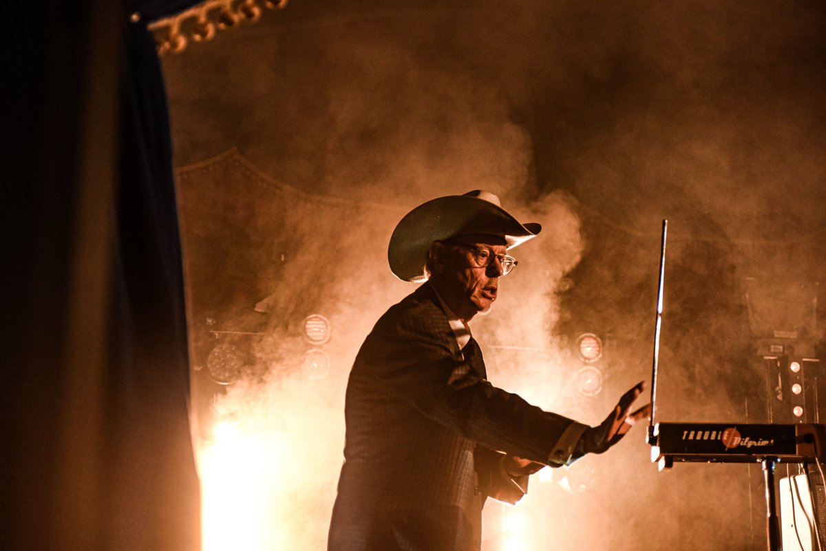 TroublePilgrims's tweet photo. #rapidmoments @EPfestival 2022
@TroublePilgrims in FISH TOWN on The @VivaJerryFish stage at #electricpicnic2022
Photo: Ann Marie Kelly @AMKellyDJ
#jerryfishelectricsideshow #jerryfishtent #fishtown
#bloodglassandgasoline #darkshadowsandrust
#pilgrimagetorock https://t.co/SxxVywn3bA