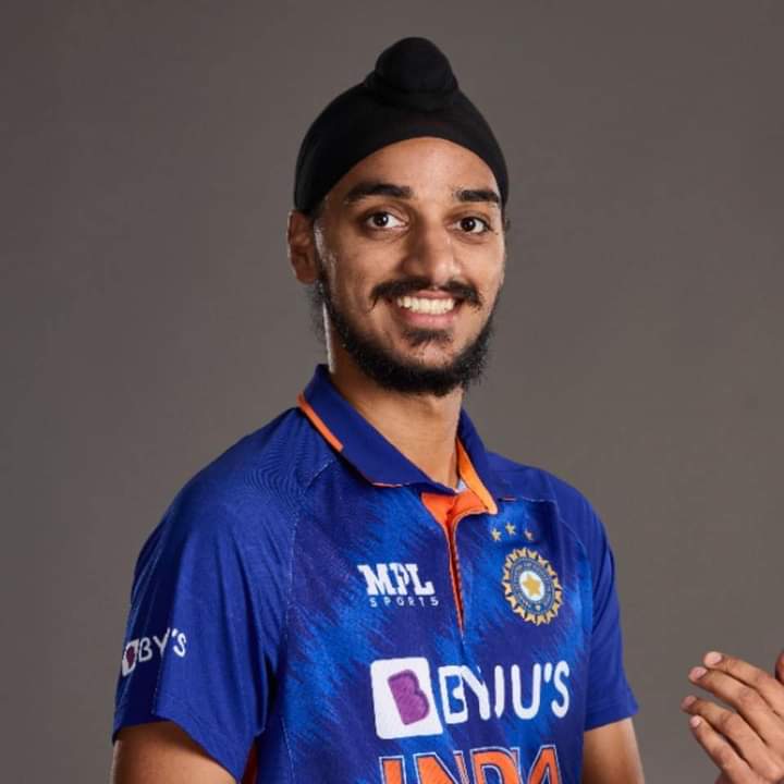 javeds718's tweet photo. #TemporaryNewProfilePic
#StandWithArshdeep
अब मै क्रिकेट का वैसा दीवाना नही जैसा की दो दशक पहले था, @arshdeepsinghh की #Pic_Profile पे लगा रहा हू क्योंकी भारत मे एक #अल्पसंख्यक होने का दर्द मै जानता हूं....
@Mazahir_3M @JavedPatell @immi240286 @syedaleem456 @warispathan https://t.co/tcJQCO43Jx