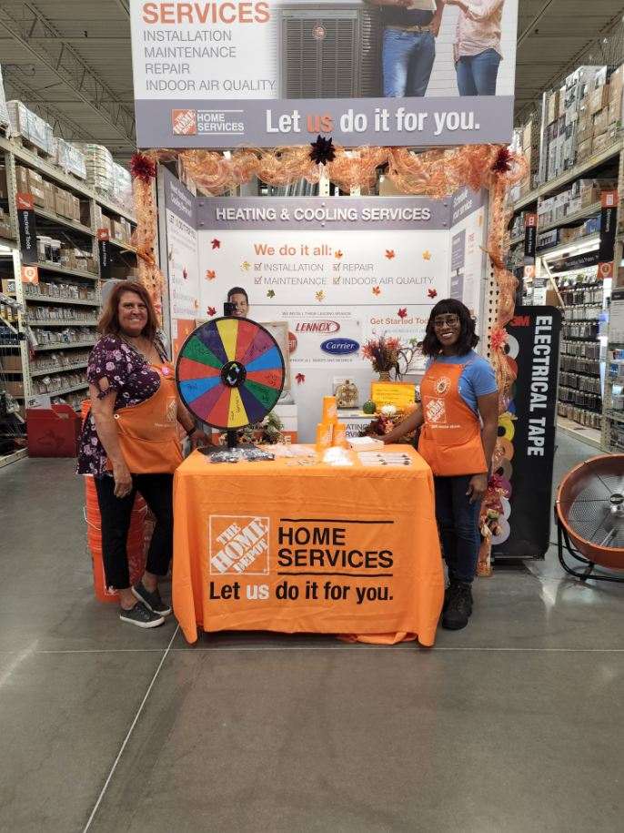 CoveredwIcing's tweet photo. Fun this weekend generating leads and #futurehdassociates in the kids workshop! Added our shiny new prize wheel! @THD_Audrey @BlakeOlivierHD @THDAlex1 @HomeDepotJeff https://t.co/en5Fkj0UQX