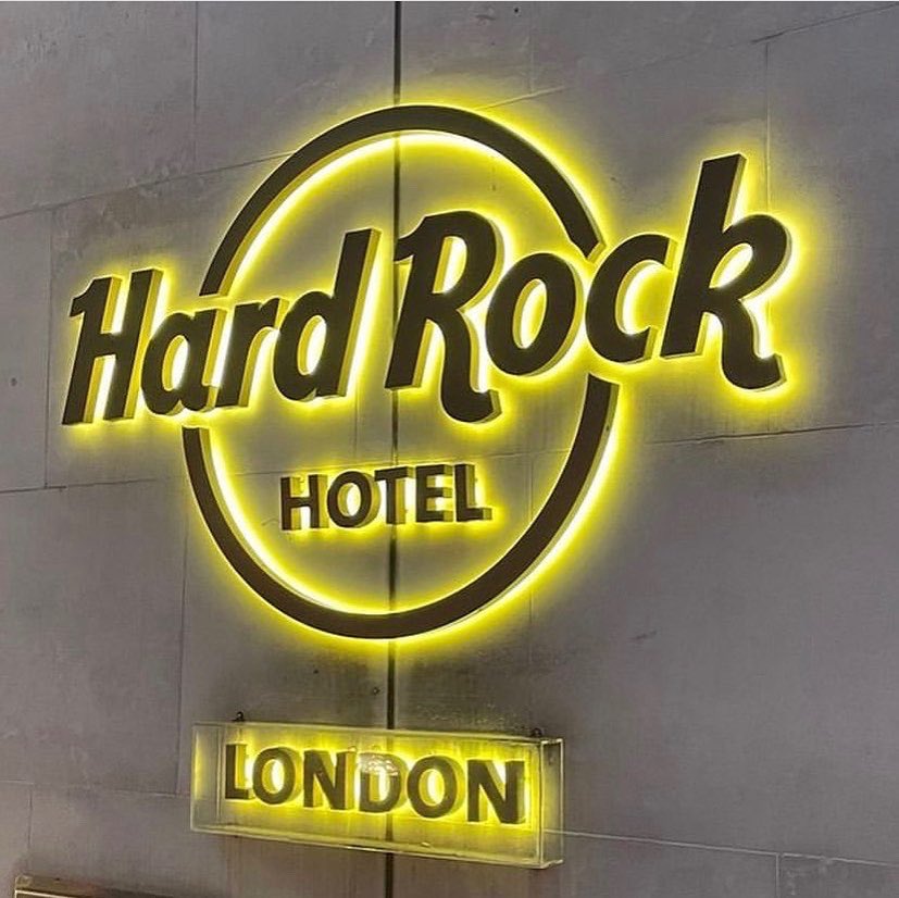 Delighted to announce that our jewellery is now available in the @HRHLondon in their Rock Shop #hardrock #hrhlondon #hardrockhotels #hardrockhotellondon #hrcoxfordstreet #guitarstringrecycling #guitarstringjewellery