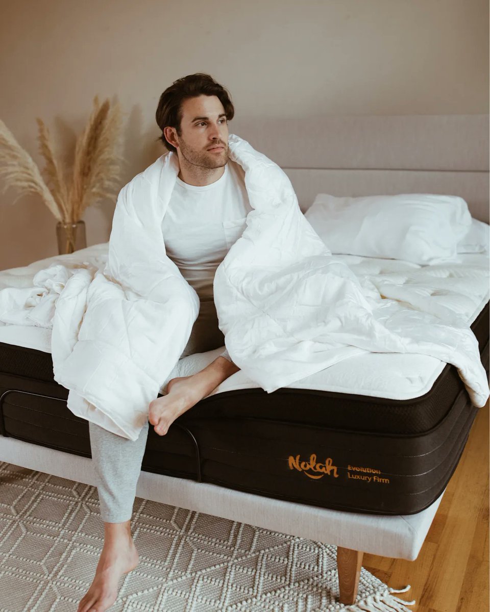 NolahMattress's tweet photo. FALL is basically here.✌🏼
Have you found that cozy blanket you’ll be wrapped up in for all of fall and winter?!
Two words.
🍁 Bamboo blanket. 🍁
#sleepinpeace #sleepwell #restfullsleep #mattressgoodness #ilovemymattress #sleepgood #sleeptight https://t.co/CfovtG2Aa6