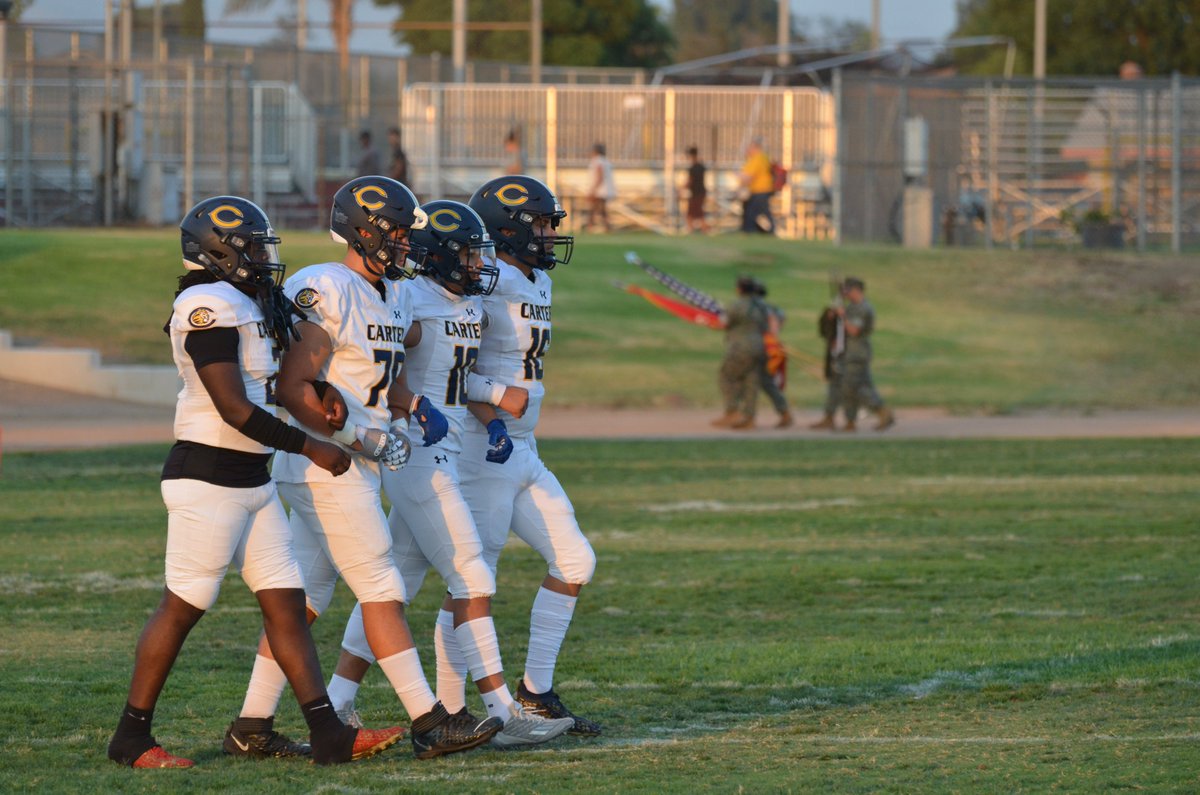 drewmanuel's tweet photo. Game 3 in the books for @CarterLions vs #FontanaHigh. Carter Alum @KCBoutThatLife even paid us a visit! #CHSFootball #CHSCheer @LionAthletics1 @cheer_lions @Salasf56 #FoHi
https://t.co/gwHa8VxLuq https://t.co/CyOMJU4aif