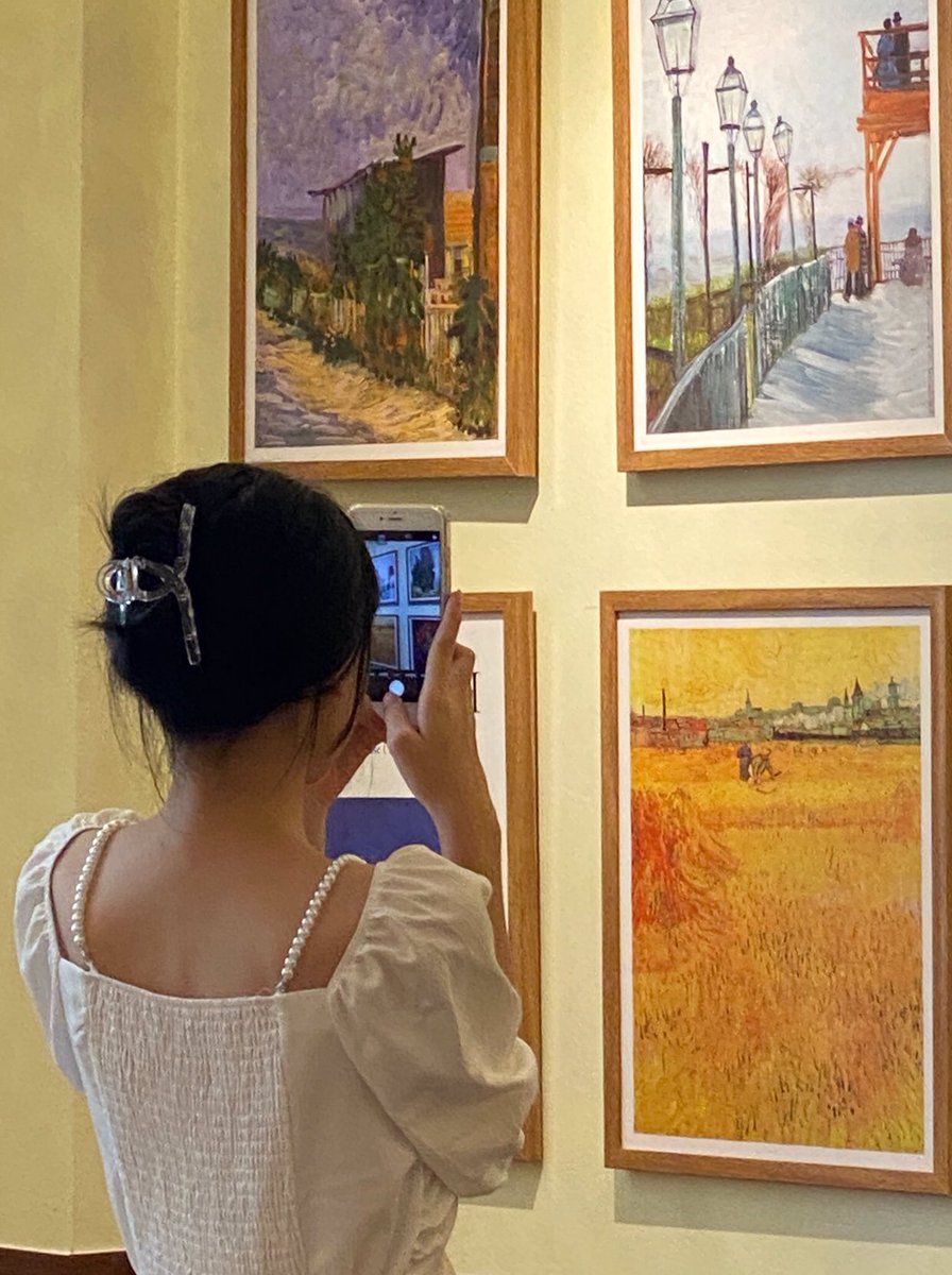 _Thtrang_01's tweet photo. - museum -

#ARMYSelcaDay #ARSD #TAEHYUNG @BTS_twt https://t.co/6dPACLYb9W