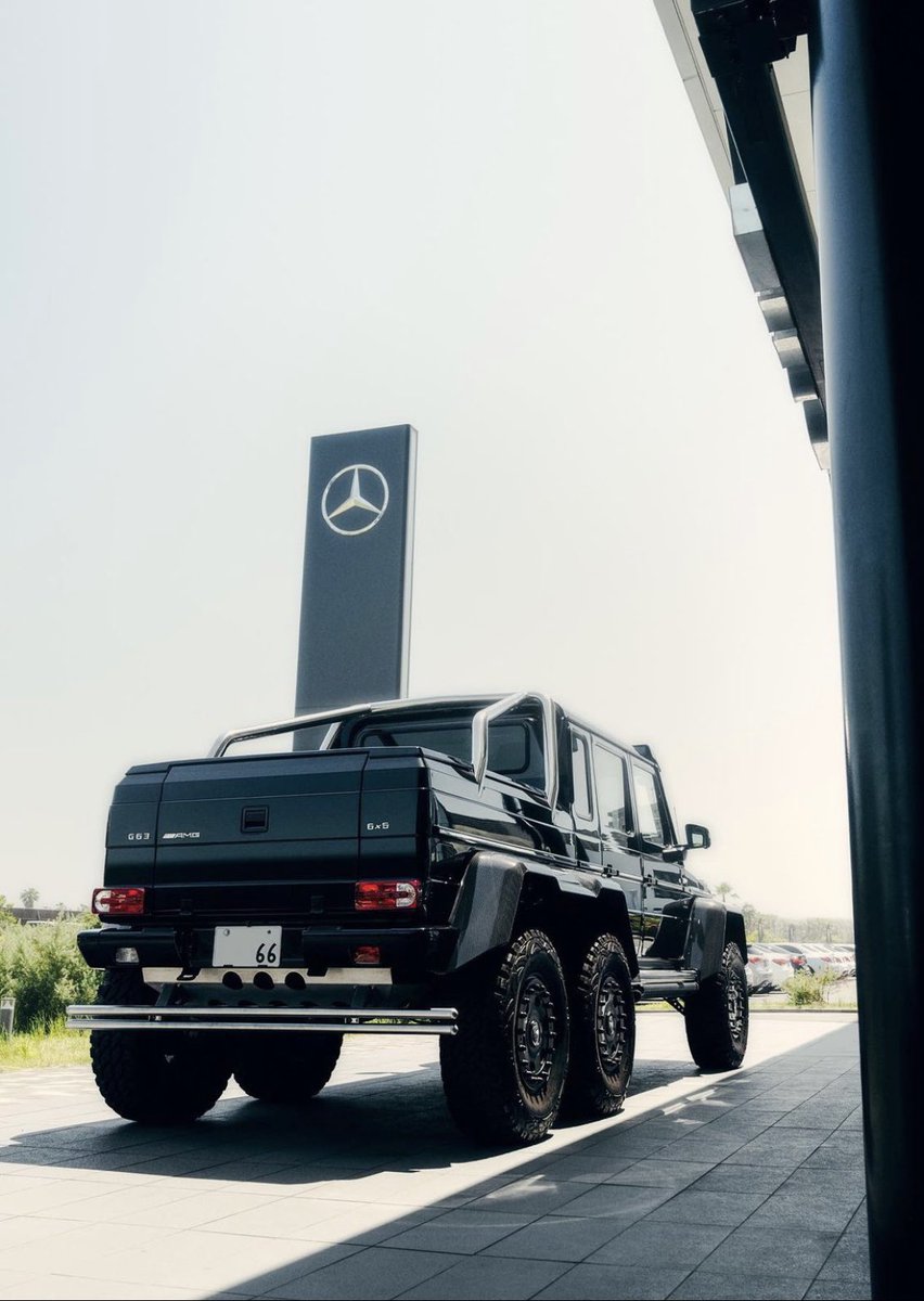 F1Mike28's tweet photo. G63 AMG 6x6 "The Big Boy".

@MercedesAMG One man, one engine https://t.co/ZSjZ8DxAci