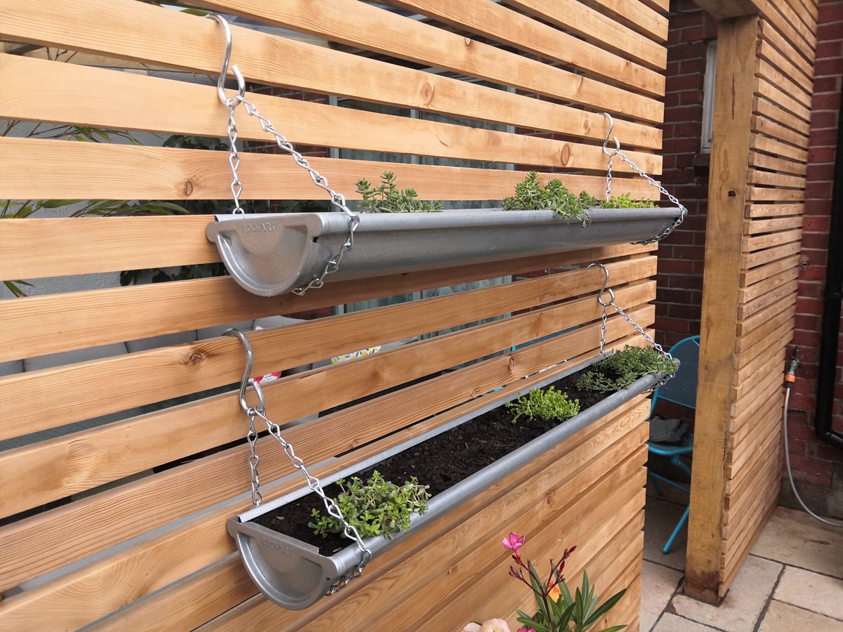 SSSRoofing's tweet photo. We LOVE this outdoor living area sent in by a recent customer.

Featuring a brilliant use of RoofArt gutter off cuts used to create planters. Helen worked closely with @stonegreen15 to create a stunning bespoke #garden.

find out the benefits of #RoofArt: https://t.co/ZwCyZtYV8K https://t.co/XgacGo1oPV