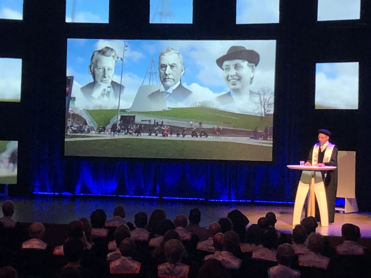 heerekop's tweet photo. Feeling ‘the heart beat’ of #TUDelft. Met blik vooruit naar de toekomst en trots op de sterke schouders van wetenschappers uit het verleden. Een warm welkom voor nieuwe studenten #oaj22 https://t.co/UtnG9S45hC