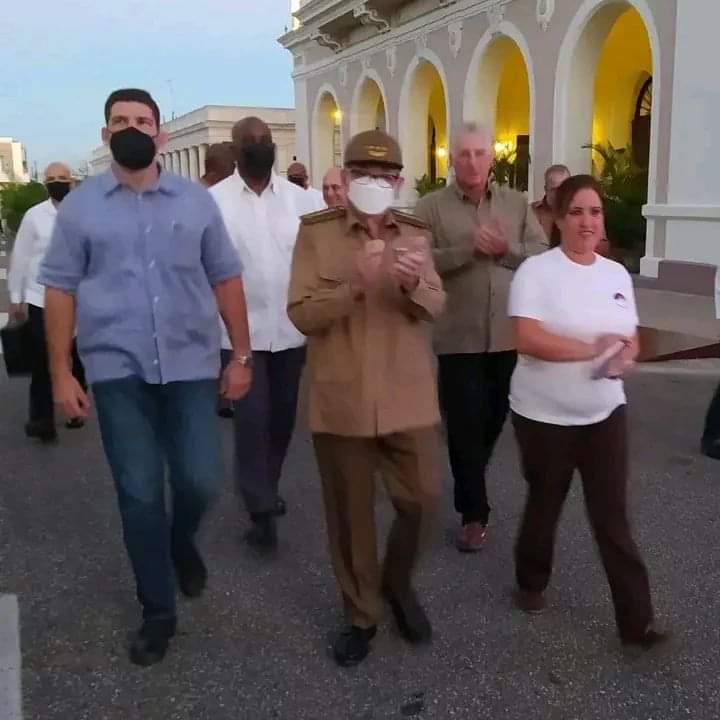 Con el pie en el estribo para orgullo del pueblo y para dolor de los odiadores y anexionistas.
#CubaVive #CubaEduca #CubaEsAmor #MatancerosEnVictoria