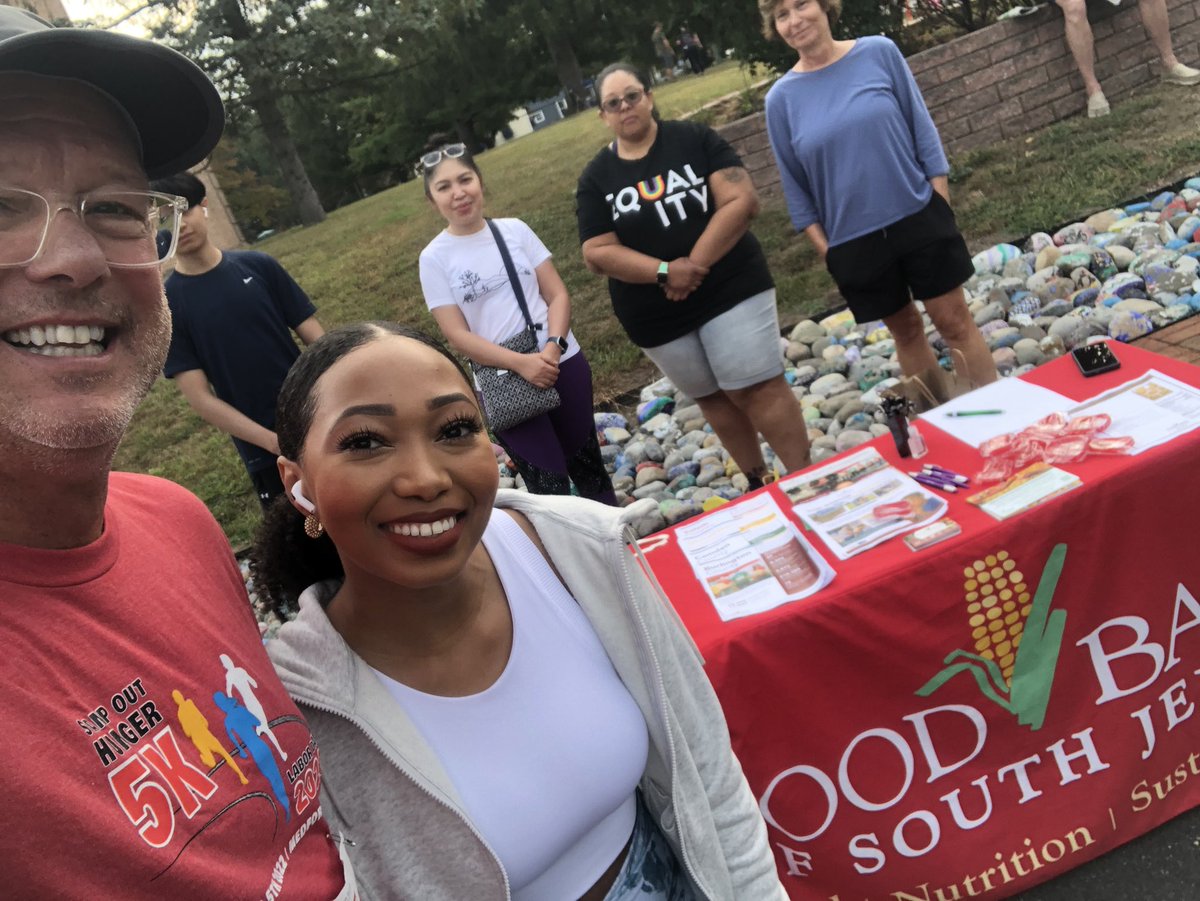FredWasiak's tweet photo. The @foodbankSJ team is here to #StampOutHunger5k!  Thank you to all participated as 100% of your registration fee goes to the Food Bank of South Jersey! Thank you ShopRite of Medford @medford_of for your support! Thank you @MedfordRotaryNJ for your sponsorship! #FeedingSJ https://t.co/SeuzsZvuET