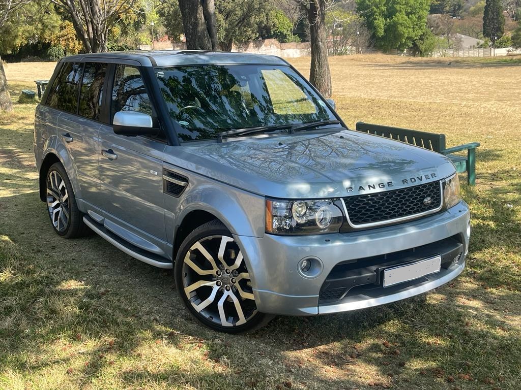 TheChopShop137's tweet photo. 2013 Range Rover Sport 3.0 SDV6 Luxury. Collectors Item. R300000. Spare Keys, Papers in order 168000km.
Great car, the last of the best Autobiography Kit. #landrover #rangerover #rangesport #autobiography #enca #trending #trevornoah #PhalaPhalaFarmGate #ramaphosa #southafrica https://t.co/qEPCDOYNn0