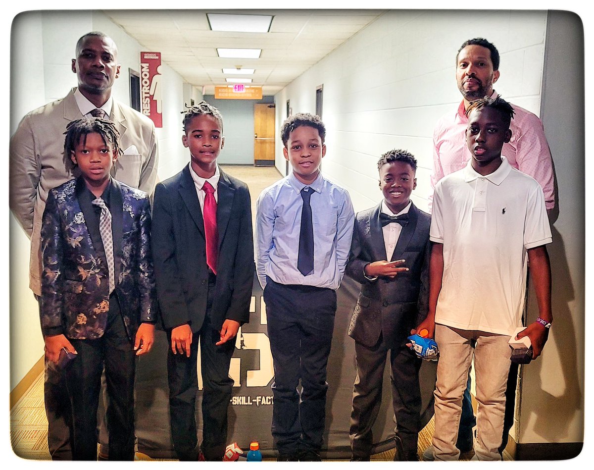 StoneJacob23's tweet photo. TSF MACK 2029-AAU #TSFfam #Basketball #StoneJacob https://t.co/JVWP7Sraaf
