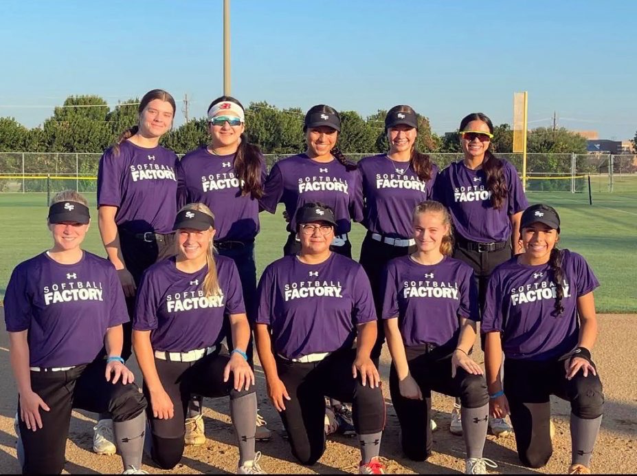 SoftballFactory's tweet photo. Introducing your 2022 All-Region Tournament Champions….WEST REGION!! 👏🏽

And your Player of the Game… 2025 Catcher, Isabella Cacatian from California 💪🏽 

Congratulations to the West Region, and Isabella! 

#softball #fastpitch #fastpitchsoftball #athlete #champs #champions #sf https://t.co/KR8Yc1p4qE