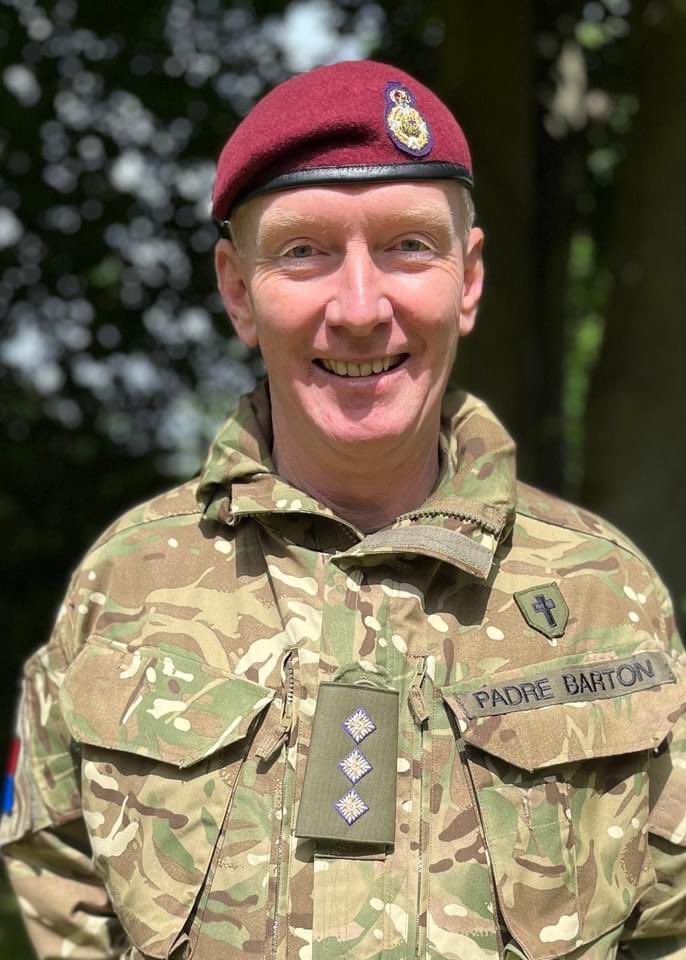 gunner_trust's tweet photo. 📢📢 Event announcement! 📢📢
On the 14th September our Regtl Chaplain will be tandem skydiving with The Red Devils. Please get behind our Padre by sponsoring the jump at -
https://t.co/sT2iIj9juy. Padre Barton will be also rising money for Montgomery High school in Colchester🪂 https://t.co/0OCsPj3Tui