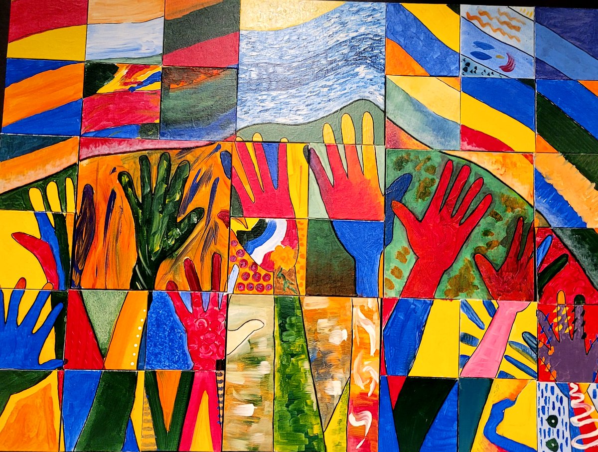 jilldobbe's tweet photo. Helping Hands Mural, 2012, Ketchikan, Alaska https://t.co/00GPtK8kqc