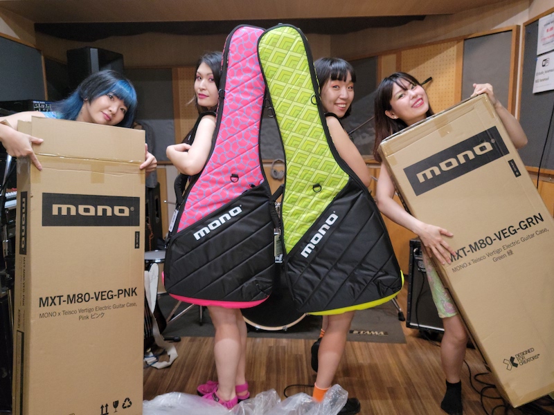 damnably's tweet photo. Thank you to @MONOcreators who kindly sent 
@otobokebeaver &amp; @SaySueMe these super cute new
MONO x Teisco Vertigo Electric Cases! 

#monocreators #goplay #teisco https://t.co/evl1oJ9s0D