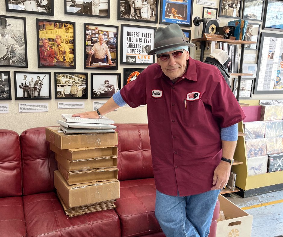 record_towntx's tweet photo. WE ARE OPEN LABOR DAY!!! WOOHOO!!!
Come by and visit @CadillacJohnson. He will be there from noon to 8. Stop by and see all the great new collections we've gotten and give Caddy a break from boxing up orders!
#OpenLaborDay #recordstore #vinylcollection #cdcollection https://t.co/wWad6XYy6Z