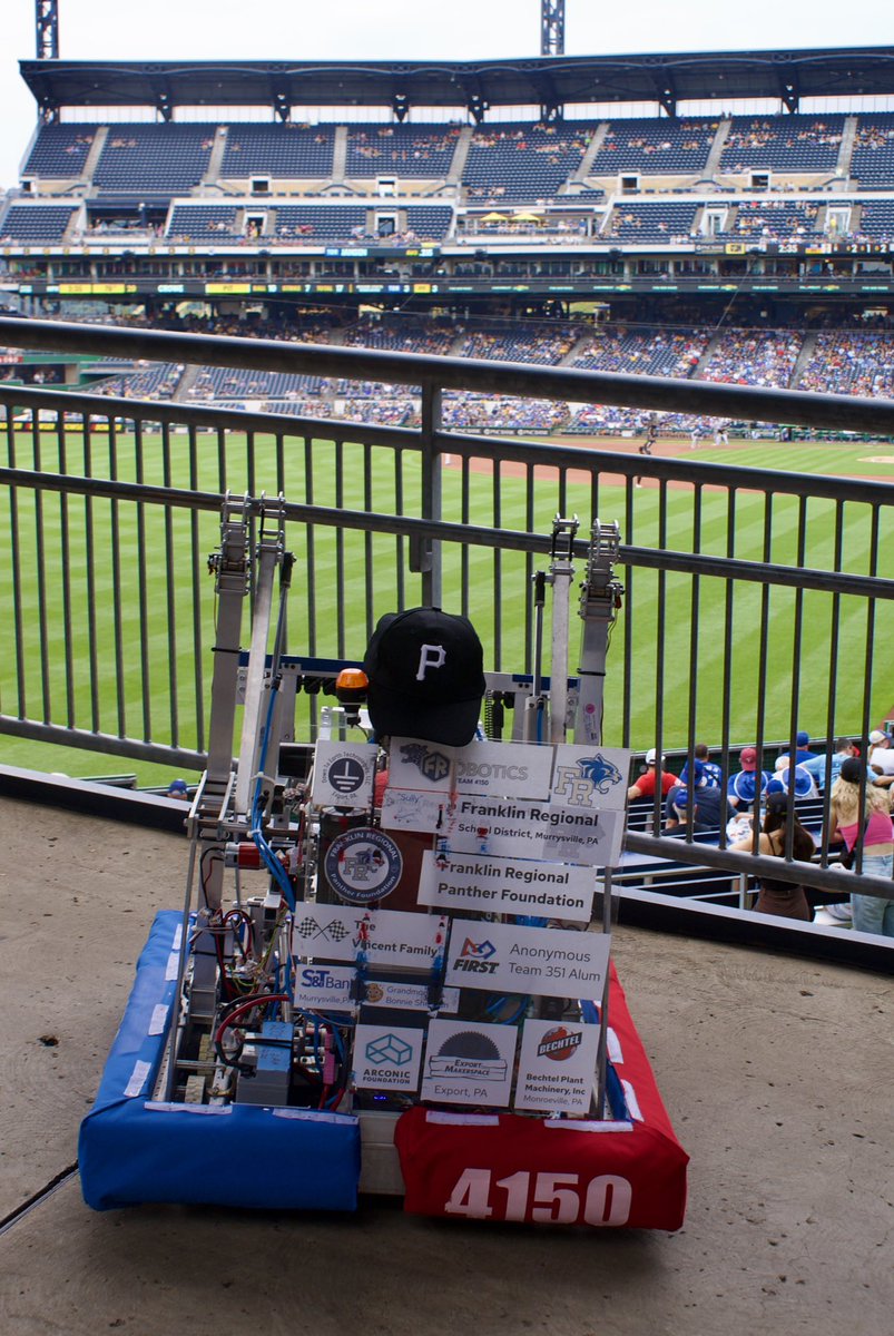 frobotics4150's tweet image. Let’s go Bots! We had an amazing day yesterday at PNC Park! ⚾️🤖@FRCTeams @FIRSTweets @FRSDPanthers @Pirates #omgrobots #morethanrobots