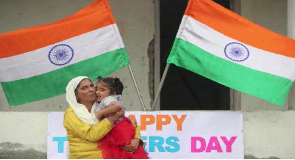 #mothers🧕🧕 r the Best #teachers &amp; r 4 u 4 life ... 💕u Mom &amp; a Very Happy #teachersday 2u2💕💕💕
#UstaadSezindagi 
<a href="/ManshaBashir5/">Mansha Bashir. منشا بشیر</a> 
<a href="/Ishrat_Akther/">Ishrat Akther</a> 
<a href="/ZargarIrfana/">Eva_Safety Door</a> 
<a href="/MudasirTantary/">Mudasir Tantary 🇮🇳</a> 
<a href="/pandu_16/">Pandurang B</a>
<a href="/wani_muntazir/">Wani Muntazir</a> 
<a href="/BhatShaheen88/">Bhat Shaheen jai hind 600 🇮🇳बठ शहिन कारपोरेटर</a> 
<a href="/ShabnamMir4/">Adv. Shabnam Mir</a> 
<a href="/Shineolivegreen/">Shine</a> 
<a href="/qarar2117241/">کرار</a>