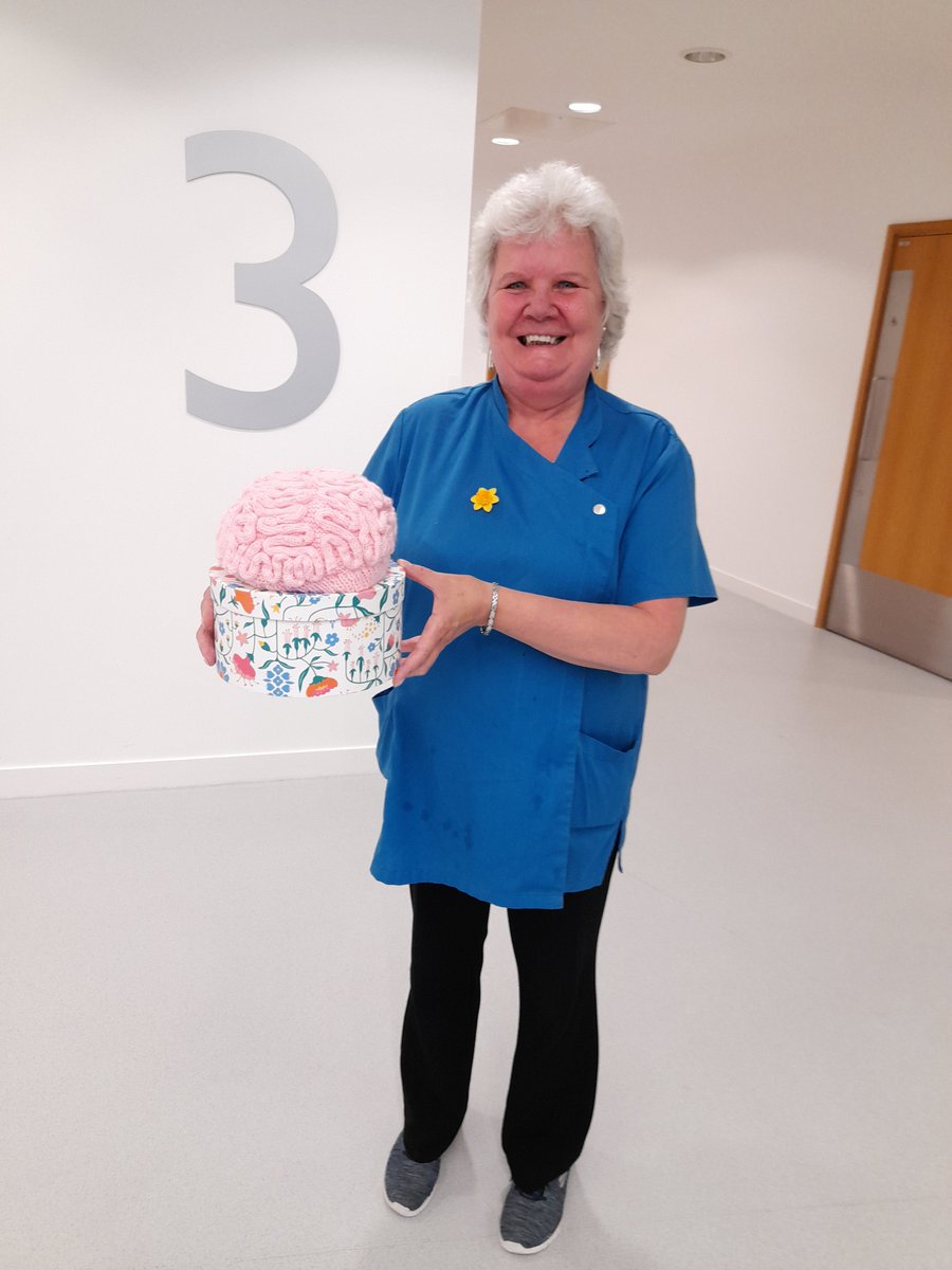 Neurocool's tweet photo. Our awesome Freda @MRC_LMB does it again! A woolly brain hat to keep my brain toasty during the winter months! Thank you Freda! @ONeill_Lab #BrainTemp π₯°π§ π₯ https://t.co/kcxX5g9oe0
