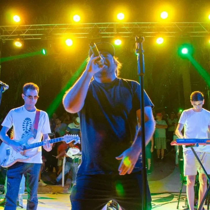 lahappyhourOk's tweet photo. Te esperamos este viernes para festejar con nosotros los 10 años de #LaHappyHour en el espacio mariño 🤩🙌🎉🎶 

📍Santa Fe 847 (Corrientes Capital) 
🕚 23 hs (Puntual)

#LaHappyHour #OtraVez #Musica https://t.co/P2EioTQ6cz