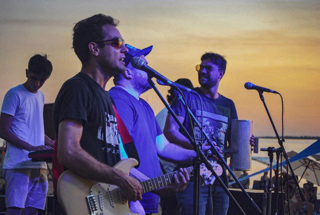 lahappyhourOk's tweet photo. Te esperamos este viernes para festejar con nosotros los 10 años de #LaHappyHour en el espacio mariño 🤩🙌🎉🎶 

📍Santa Fe 847 (Corrientes Capital) 
🕚 23 hs (Puntual)

#LaHappyHour #OtraVez #Musica https://t.co/P2EioTQ6cz