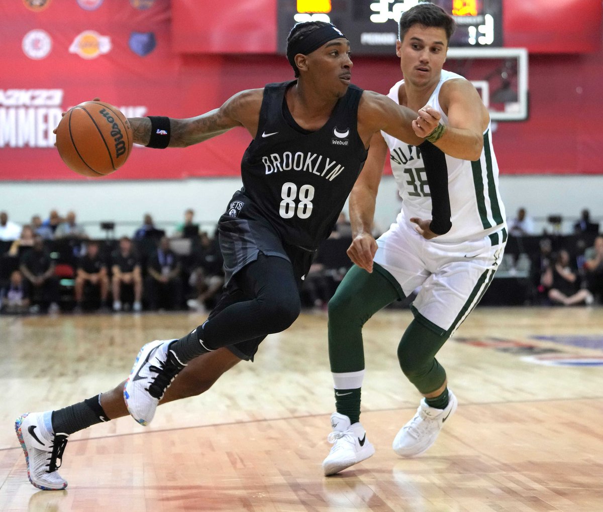 NetsDaily on Twitter "Donovan Williams, UNLV wing, says he’s signed by