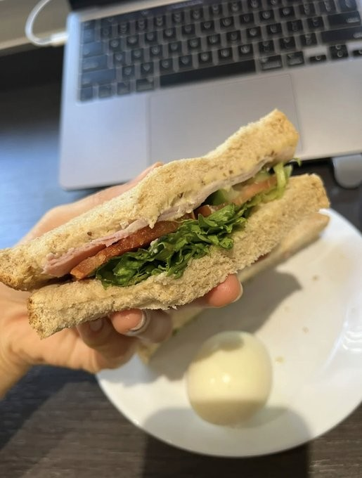 6SDF2V1SV's tweet photo. Happy Labor Day Monday, and enjoy my delicious breakfast.☺️☺️ https://t.co/aiPYR9aB3r