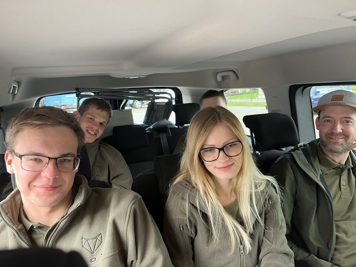 poznaks's tweet photo. Paņem vīziju, pieredzi, pievieno 6 jaunus Latviešu inžinierus, iejauc modernas iekārtas, 2 gadus krati un sanāk Foksijs. Pilnībā funkcionāls prototips. Tūkstošiem unikālu detaļu rasējumus. Tīrs Latvijas produkts (izņemot dzinēju, ātrumkārbu, reduktorus). Latvija VAR! #Vāģiracing https://t.co/u9fV7H95tJ