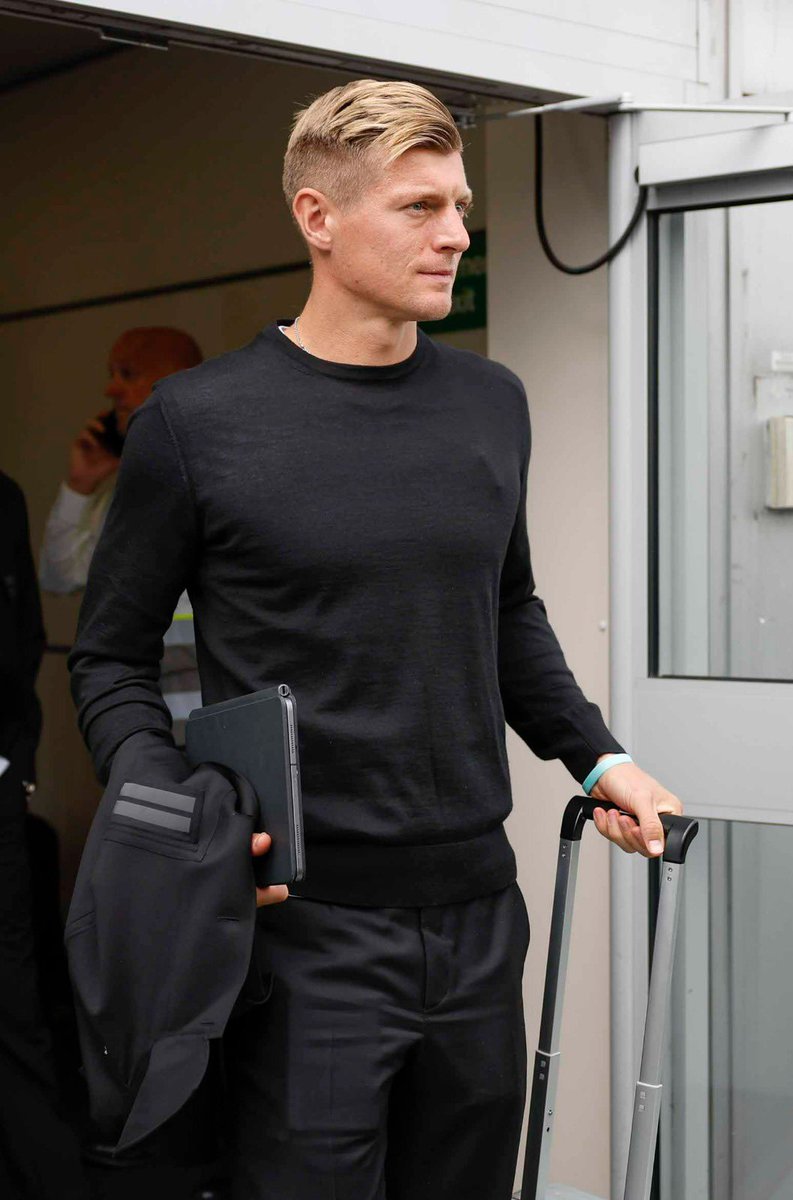 ToniKroos's tweet photo. Glasgow https://t.co/nu1akcj7ft