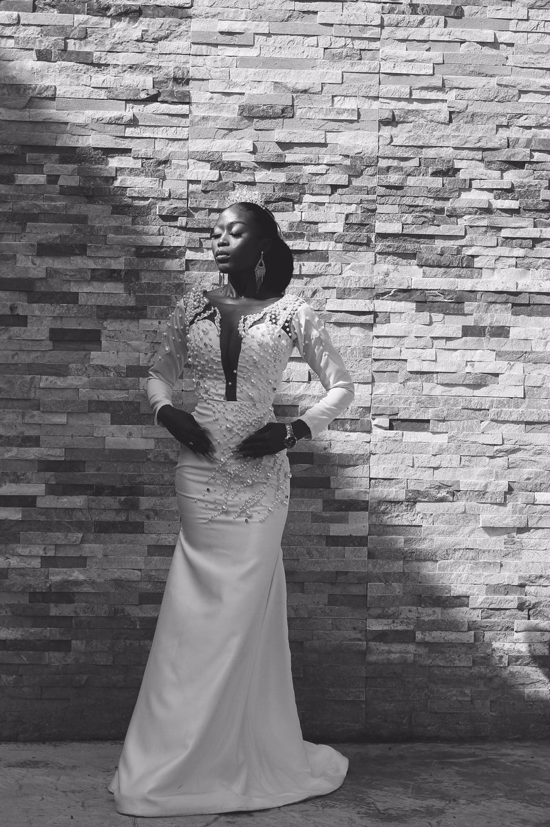 Remlekx's tweet photo. Mideolaglam is a fashion brand, we love to see our clients in vogue💋💋💋...

Check out one of our Art work displayed on a beautiful bridal outfit🥰🥰🥰

As I use to say, Fashion is Art👌👌 https://t.co/IgEujCrQ8w