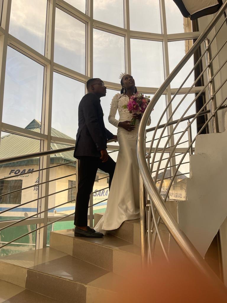 Remlekx's tweet photo. Mideolaglam is a fashion brand, we love to see our clients in vogue💋💋💋...

Check out one of our Art work displayed on a beautiful bridal outfit🥰🥰🥰

As I use to say, Fashion is Art👌👌 https://t.co/IgEujCrQ8w